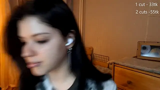 MiaTemptress online show from April 28, 1:59 pm