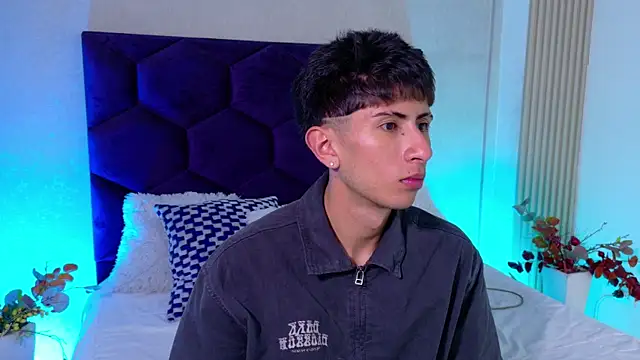 AndyJustgame  online show from July 14, 4:39 am