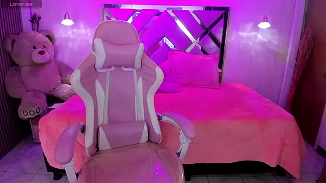 silvana monrroe online show from April 16, 1:56 pm