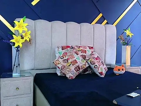 NikiEvanz online show from April 8, 7:59 pm
