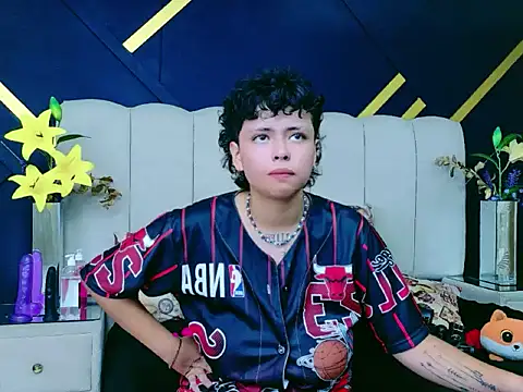 NikiEvanz online show from April 28, 2:27 am