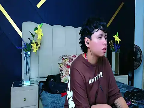 NikiEvanz online show from March 30, 2:13 am