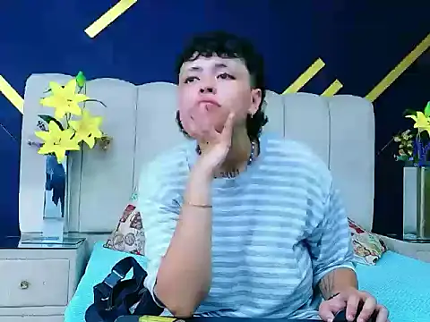 NikiEvanz online show from April 15, 3:23 am