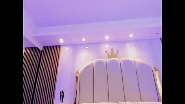 cintya evans online show from April 10, 7:54 pm