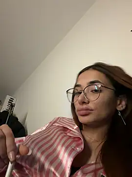 Snapshot of MiilaStarr chatting on March 12, 6:56 pm MiilaStarr online show from March 12, 6:56 pm