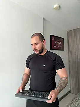 Snapshot of Axel_Dominus chatting on May 18, 6:12 pm Axel Dominus online show from May 18, 6:12 pm