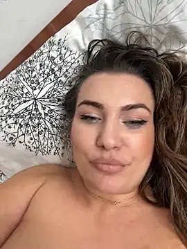 SweetCurvess online show from April 4, 12:12 pm
