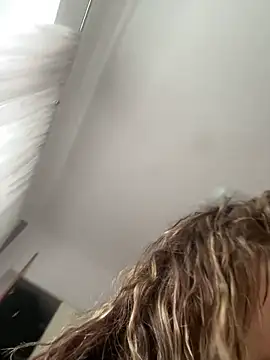 SweetCurvess online show from May 9, 8:28 am