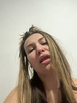 SweetCurvess online show from March 18, 10:32 pm