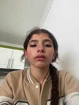 LINDA EF online show from April 18, 12:29 pm