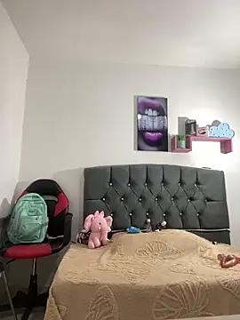 LINDA EF online show from April 13, 12:42 pm