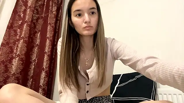 ReathaKiss online show from March 31, 3:25 pm