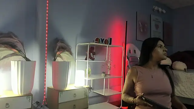 Rachel Wren online show from June 29, 7:24 pm