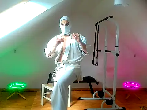 NinjaLaser online show from April 19, 12:17 pm
