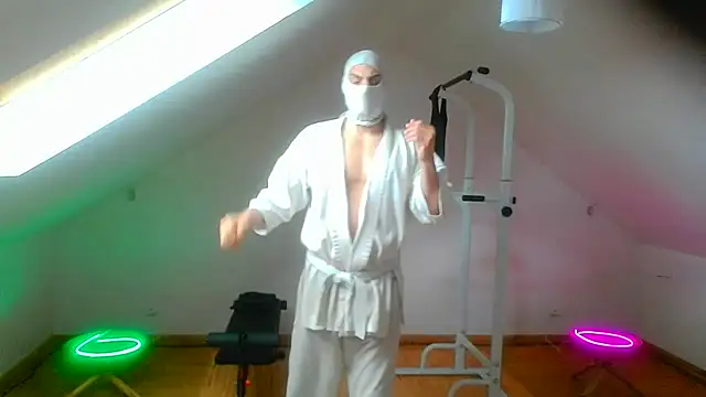 NinjaLaser online show from April 2, 11:28 am