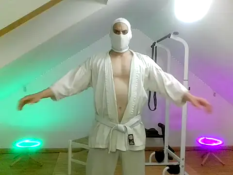NinjaLaser online show from April 18, 7:40 pm