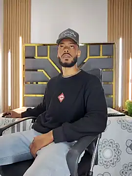 Oliver bigblack cock online show from March 31, 5:59 pm