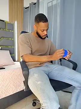 Oliver bigblack cock online show from April 18, 7:29 pm