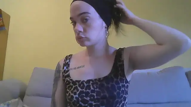 anastasia-evans online show from April 28, 8:41 am