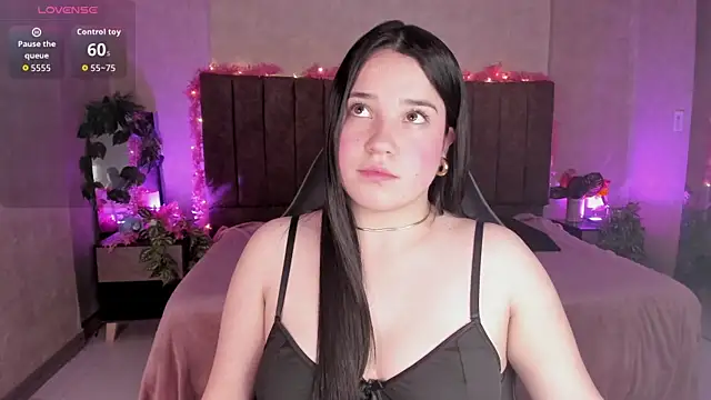 Julieth Caandy online show from July 28, 3:21 pm