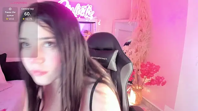 Julieth Caandy online show from March 26, 11:41 am