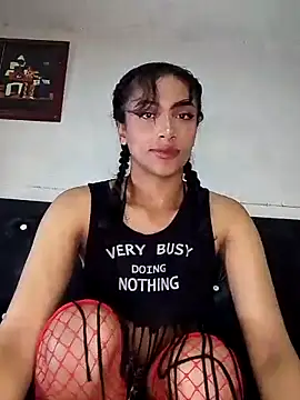 Snapshot of KattyBerryX chatting on June 14, 6:31 pm KattyBerryX online show from June 14, 6:31 pm
