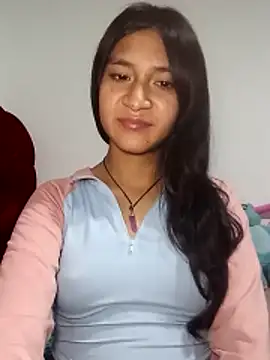 Snapshot of KarolaMendez chatting on June 18, 12:20 am KarolaMendez online show from June 18, 12:20 am