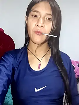 Snapshot of KarolaMendez chatting on July 4, 11:53 pm KarolaMendez online show from July 4, 11:53 pm