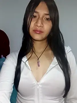 KarolaMendez online show from May 14, 11:46 pm
