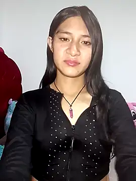 Snapshot of KarolaMendez chatting on May 31, 12:27 am KarolaMendez online show from May 31, 12:27 am