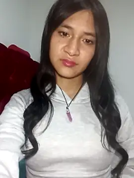 Snapshot of KarolaMendez chatting on May 17, 3:17 am KarolaMendez online show from May 17, 3:17 am
