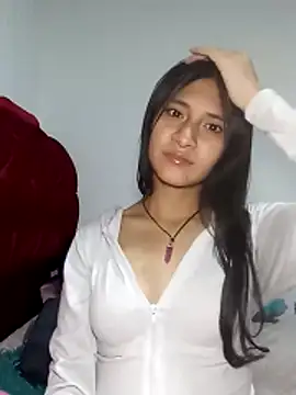 Snapshot of KarolaMendez chatting on June 1, 12:44 am KarolaMendez online show from June 1, 12:44 am
