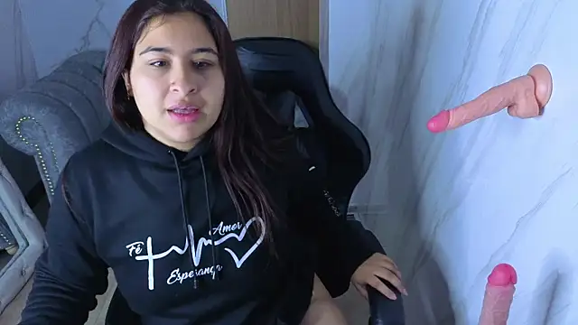 Lunafemme tf online show from April 22, 3:13 am