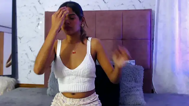 Daniela Lunax online show from April 11, 3:58 am