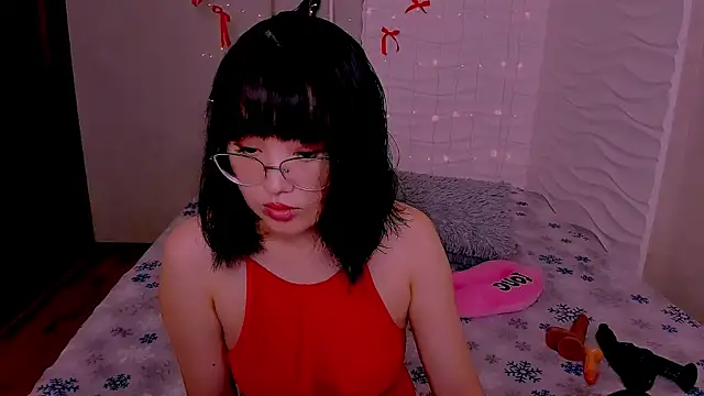 Snapshot of Akiko_Yun chatting on June 30, 12:43 am Akiko Yun online show from June 30, 12:43 am