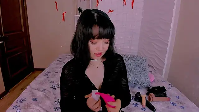 Snapshot of Akiko_Yun chatting on July 17, 12:41 am Akiko Yun online show from July 17, 12:41 am