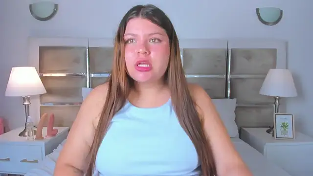 Amelie Fabulous  online show from May 27, 8:05 pm