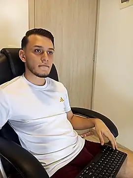 TommyYoung77 online show from March 13, 4:50 am