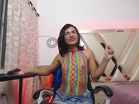 Madisson jones online show from April 4, 11:50 am