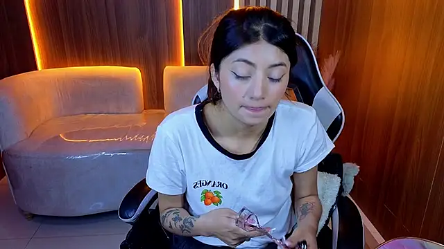 Lia queen tx online show from June 10, 3:08 am
