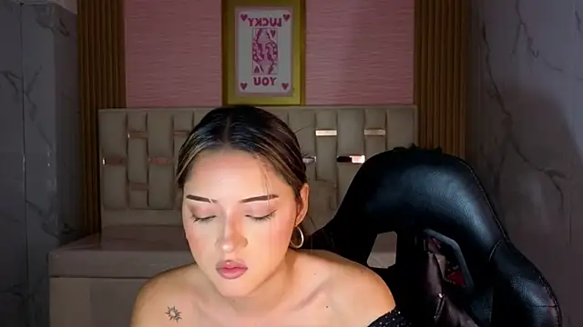 veronicaa s online show from July 7, 8:01 pm