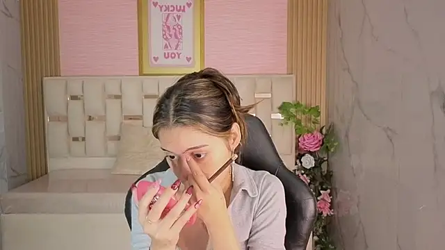 Snapshot of veronicaa_s chatting on June 1, 8:30 pm veronicaa s online show from June 1, 8:30 pm