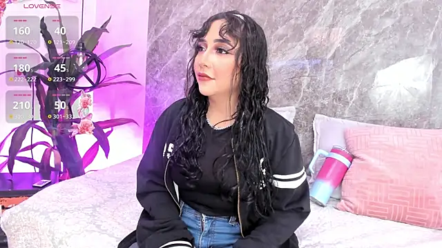 Megan Stein online show from July 17, 9:45 pm