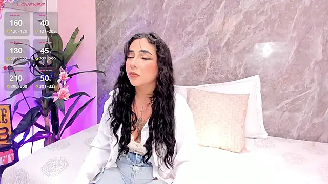 Megan Stein online show from May 20, 8:39 pm