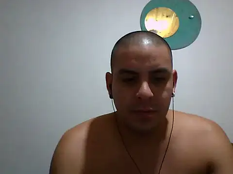 Matiasadventurexxx online show from March 11, 10:59 pm