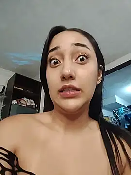 isabellaHill2 online show from April 11, 5:15 am