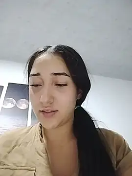 isabellaHill2 online show from March 16, 4:31 am