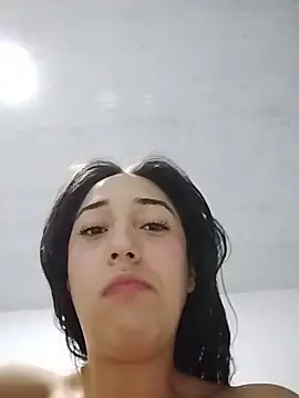 isabellaHill2 online show from March 20, 4:02 am