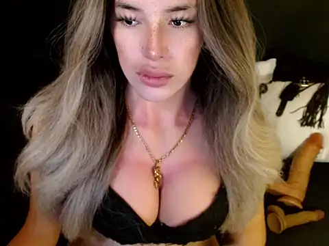 sizzling cassie1 online show from June 25, 2:20 am