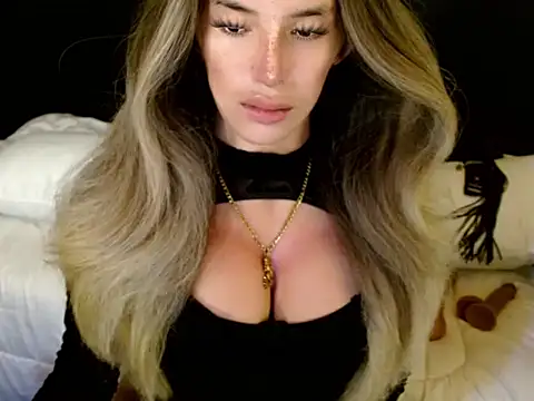 sizzling cassie1 online show from July 2, 3:23 am